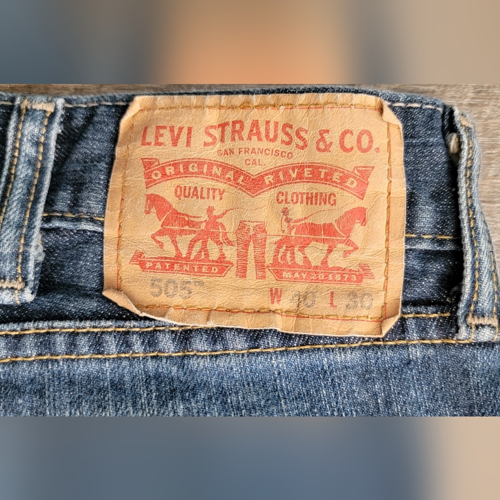 Levi's 505 Jean's Men's 40X30 Medium Wash Distressed Denim Blue 100% Cotton Rela - Picture 5 of 14